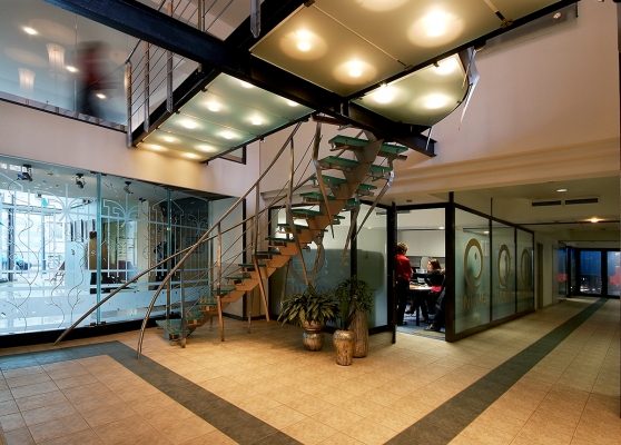 Platinum Business Centre - image